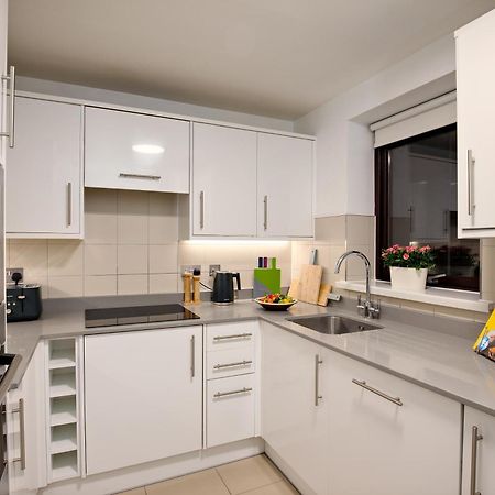 Monarch House - Serviced Apartments - Kensington 런던 외부 사진