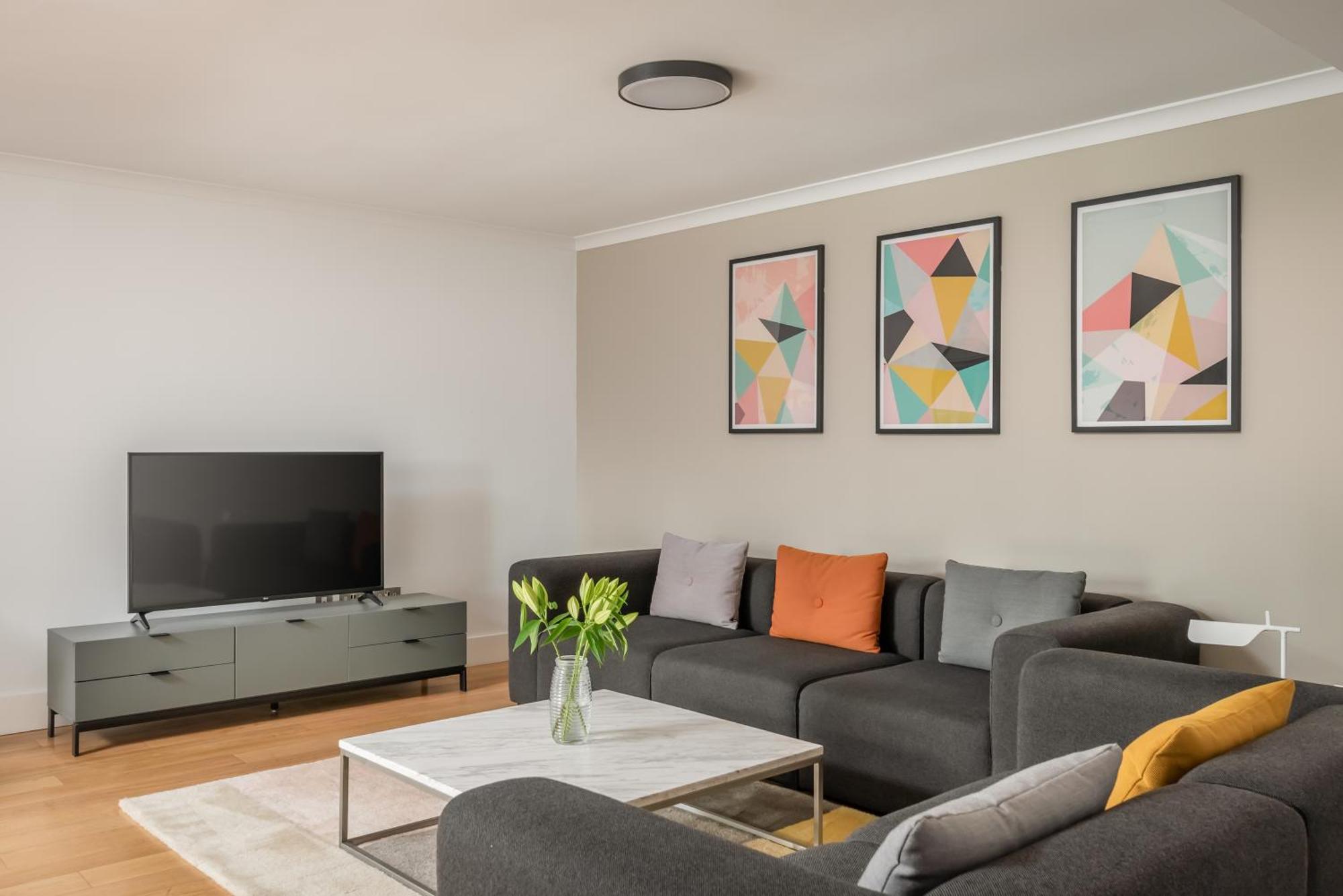 Monarch House - Serviced Apartments - Kensington 런던 외부 사진