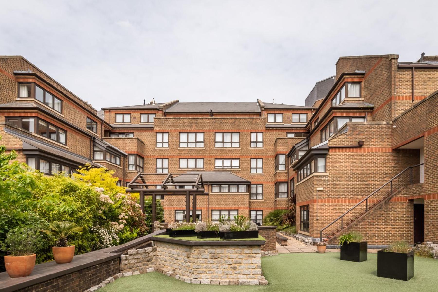 Monarch House - Serviced Apartments - Kensington 런던 외부 사진