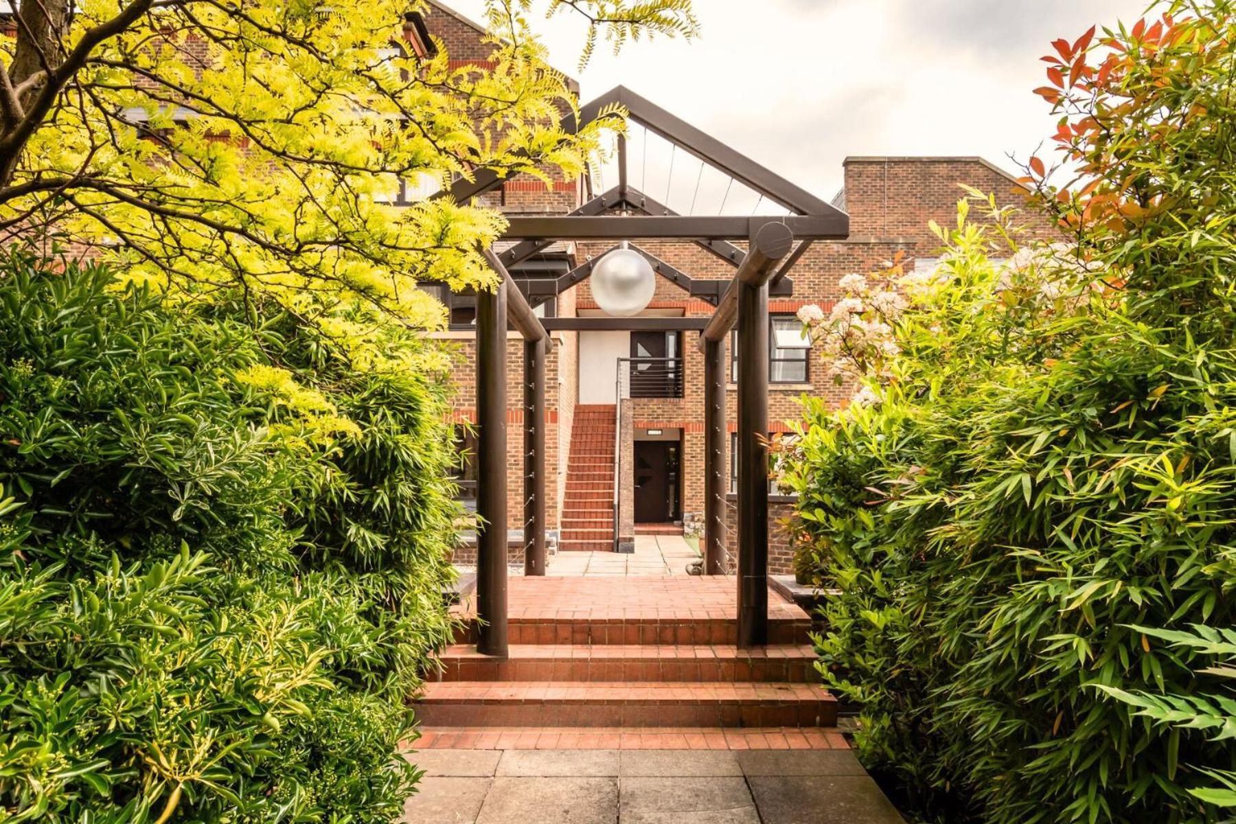 Monarch House - Serviced Apartments - Kensington 런던 외부 사진