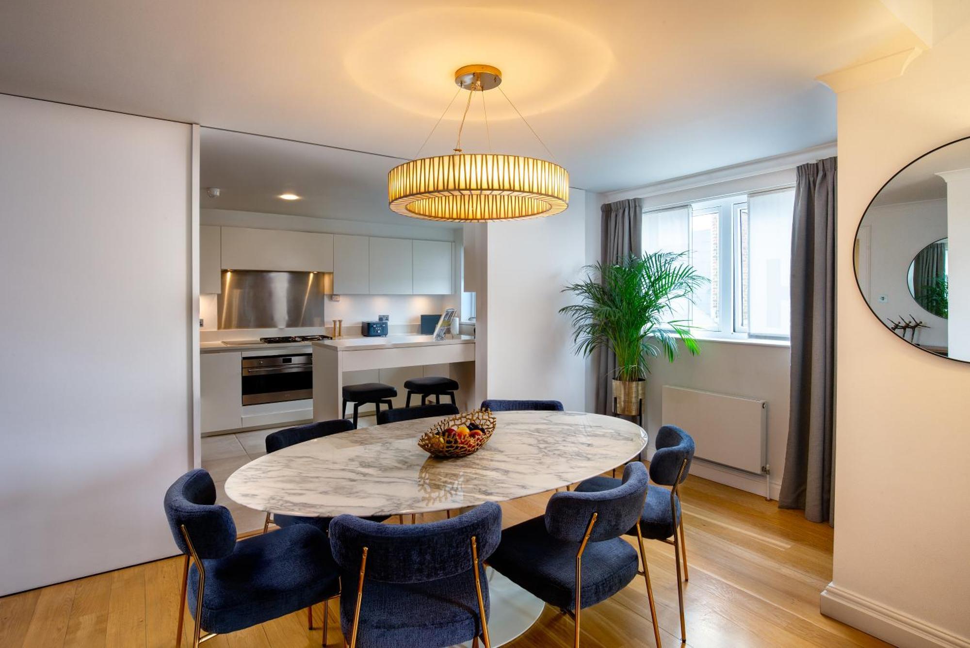 Monarch House - Serviced Apartments - Kensington 런던 외부 사진