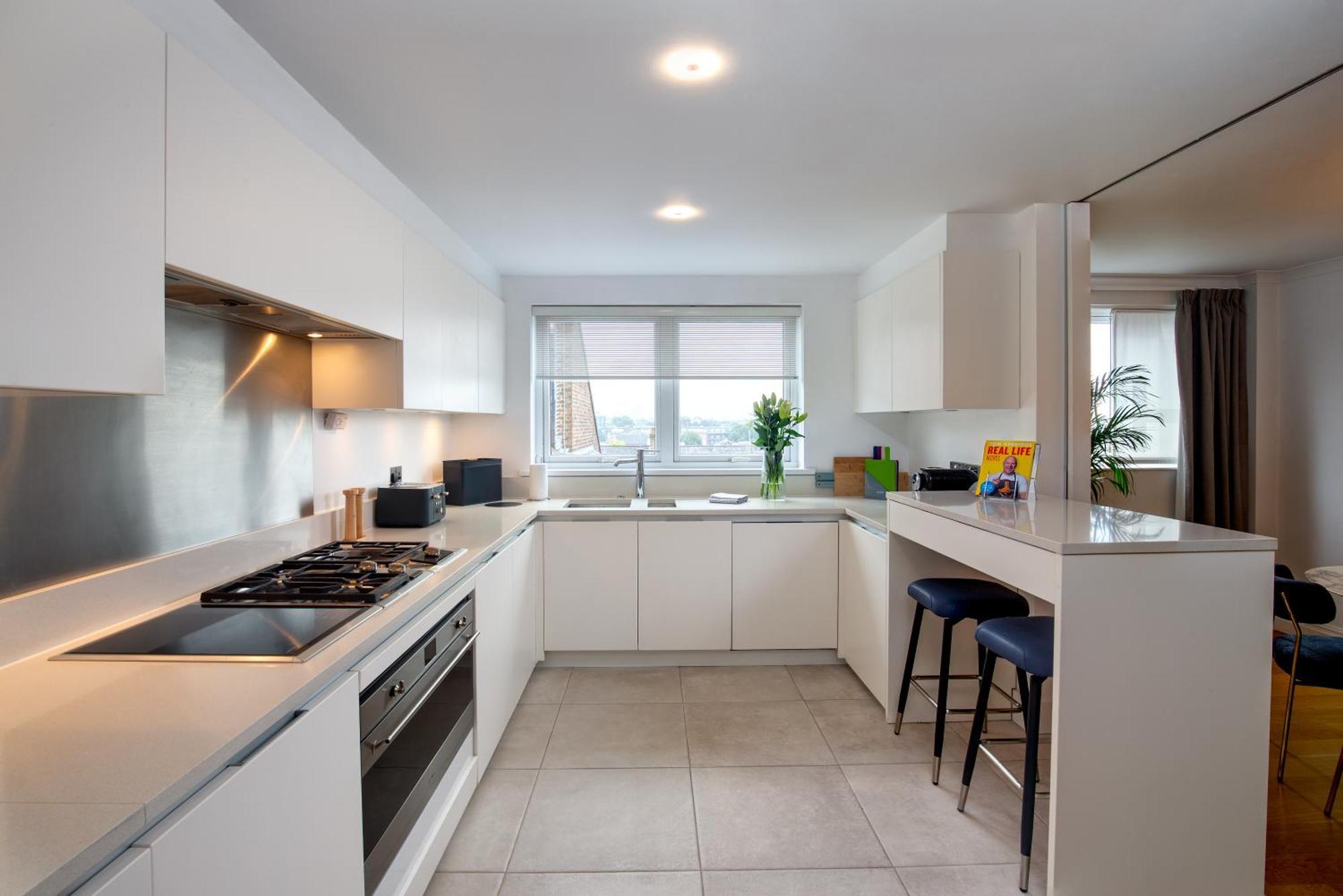 Monarch House - Serviced Apartments - Kensington 런던 외부 사진