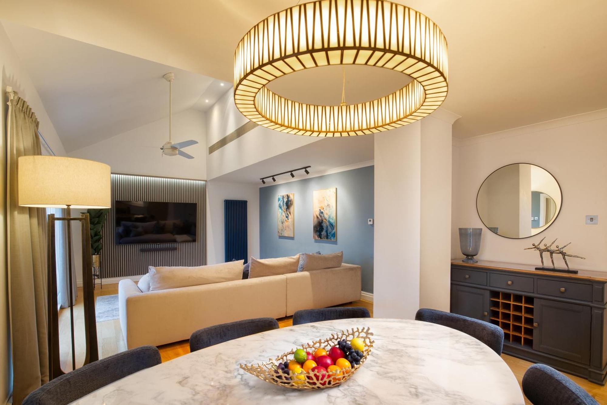 Monarch House - Serviced Apartments - Kensington 런던 외부 사진