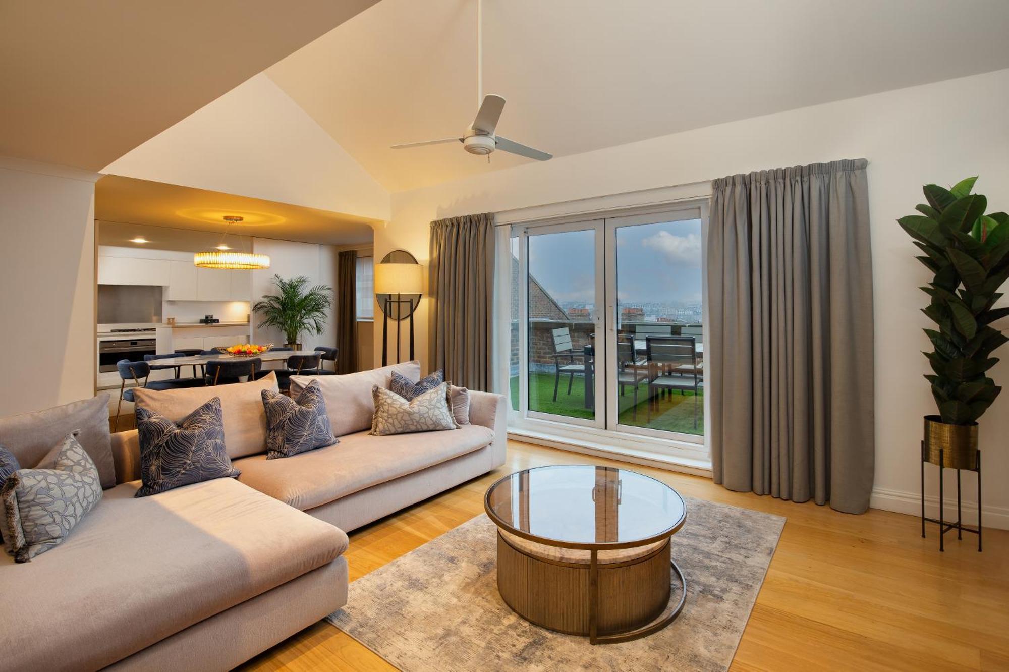 Monarch House - Serviced Apartments - Kensington 런던 외부 사진